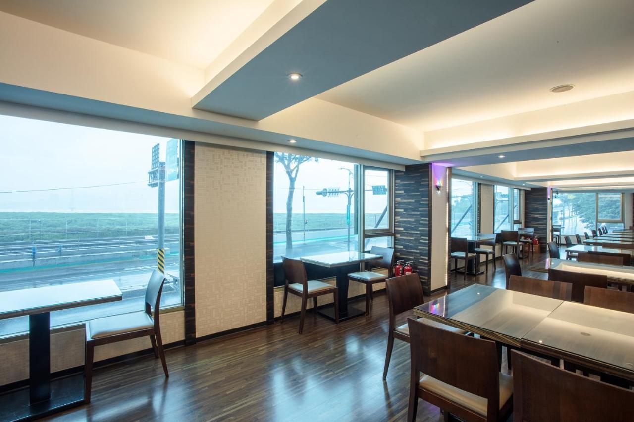 觀海樓海景大飯店 Hotel Cloud Riverside Tamsui Extérieur photo