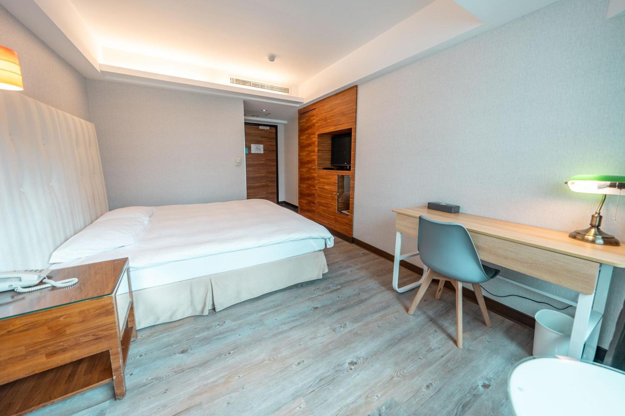觀海樓海景大飯店 Hotel Cloud Riverside Tamsui Extérieur photo