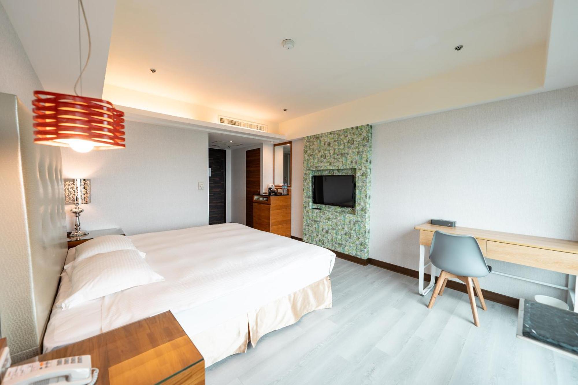 觀海樓海景大飯店 Hotel Cloud Riverside Tamsui Extérieur photo